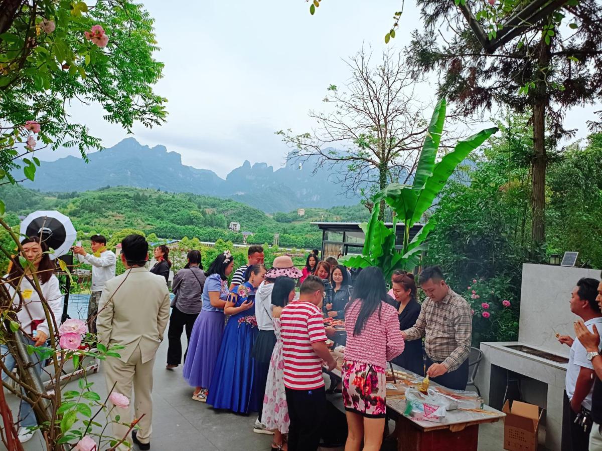 Tujia Folk Houses Чжанцзяцзе Экстерьер фото